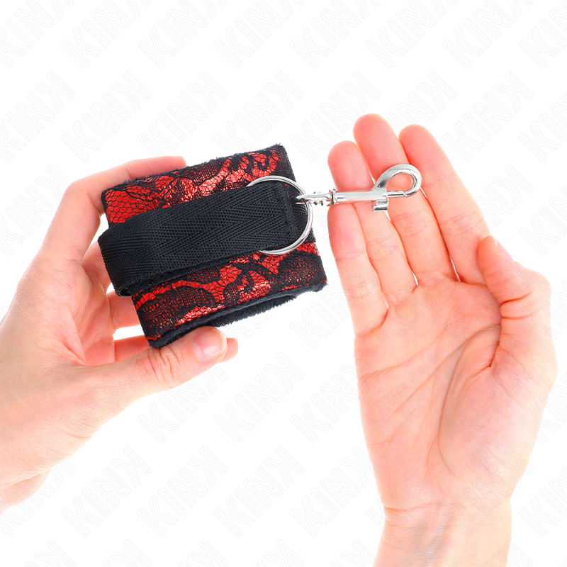 KINK - KURZE HANDGELENKSFESSELN AUS SAMTSPITZE UND NYLONFESSEL ROT/SCHWARZ 23 X 6,5 CM – Bild 4