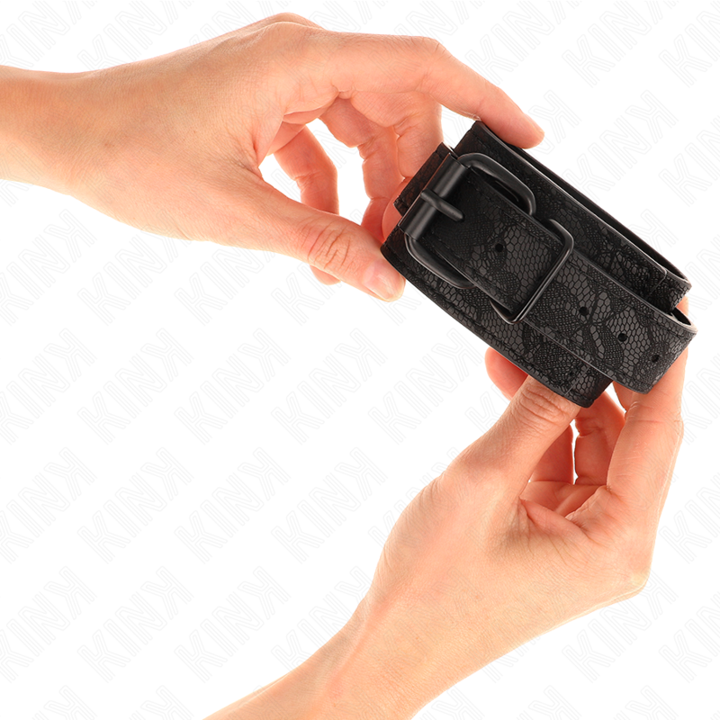 KINK - MIT DUNKLER SPITZE ÜBERZOGENE HANDGELENKMANSCHETTEN VERSTELLBAR SCHWARZ 19-26 CM – Bild 4