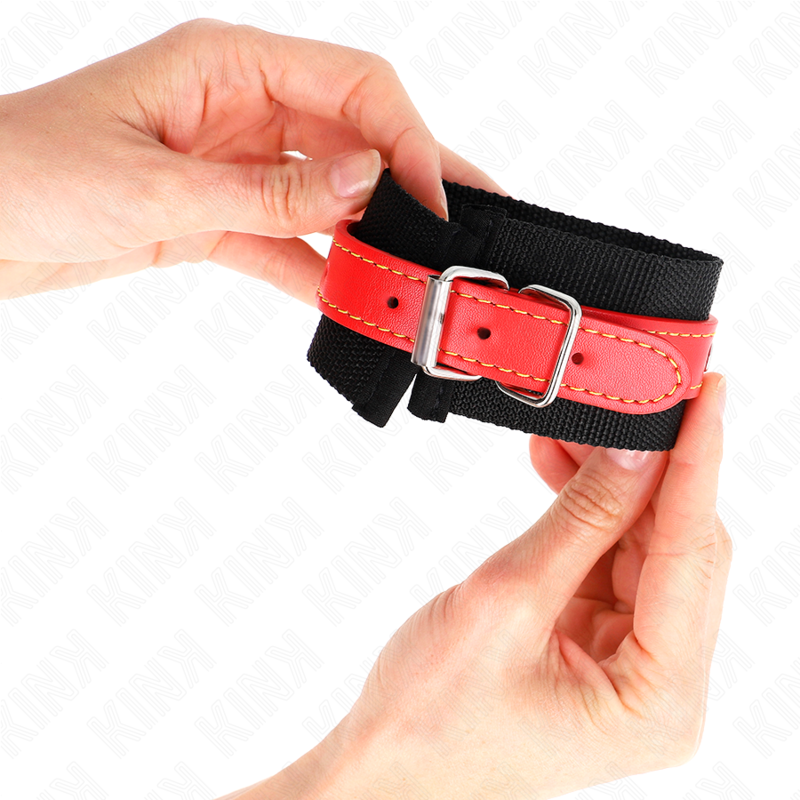 KINK - NYLON HANDGELENKFESSELN SCHWARZ MIT KUNSTLEDER ROT VERSTELLBAR 19-24 CM X 5,5 CM – Bild 4